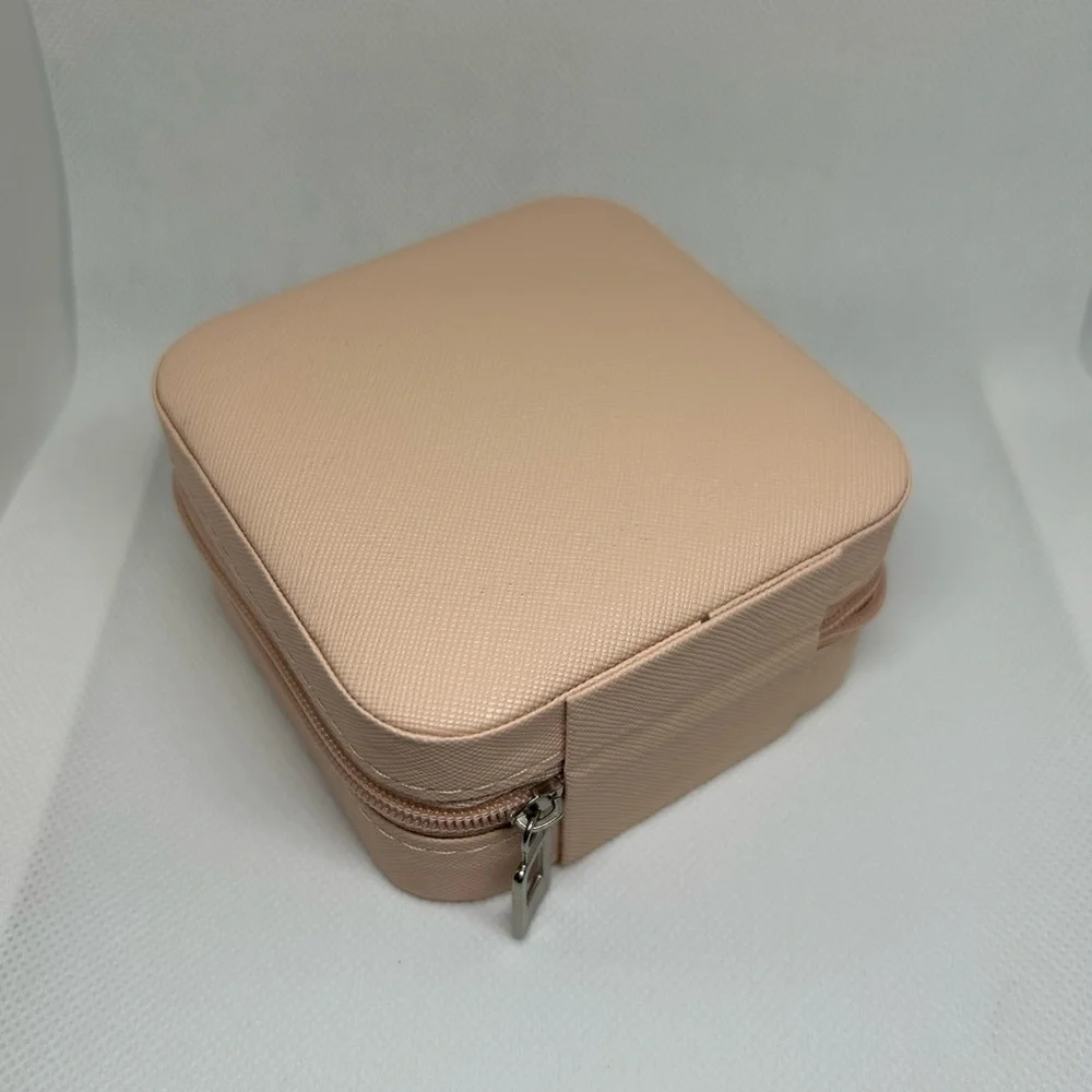 Pink Jewelry‎ Organizer